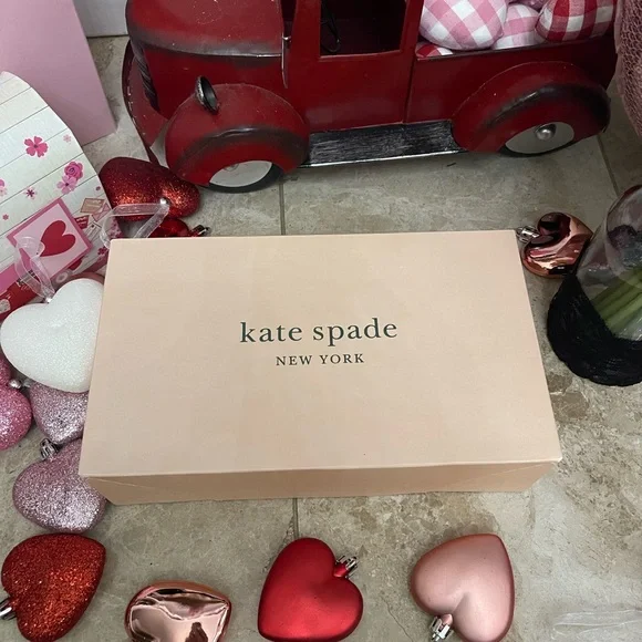 Kate Spade New York Novelty Hit The City Taxi Slider Bracelet - Picture 13 of 16